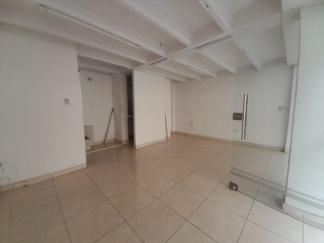 Local en arriendo en Garcia Rovira, Bucaramanga, 35 m² · foto 2 de 7