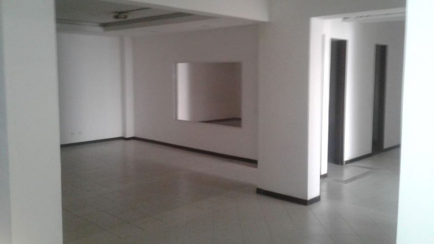 Local en venta en Versalles, Cali, 905 m² · foto 15 de 24