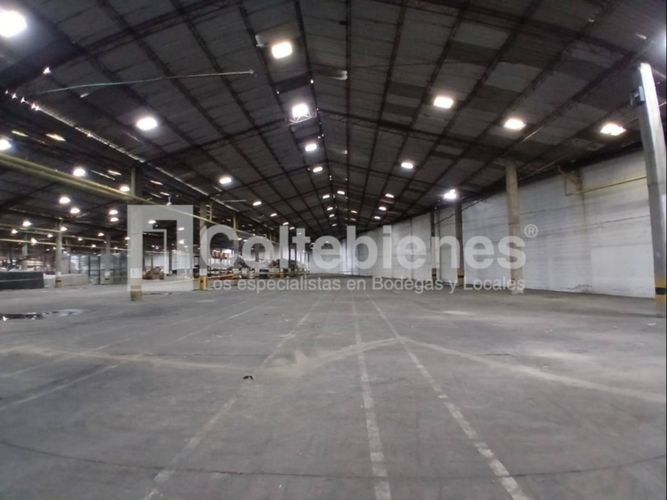 Bodega en arriendo en Zona Industrial No. 1, Itagüí · foto 9 de 24