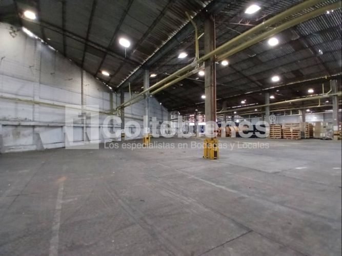 Bodega en arriendo en Zona Industrial No. 1, Itagüí · foto 10 de 24