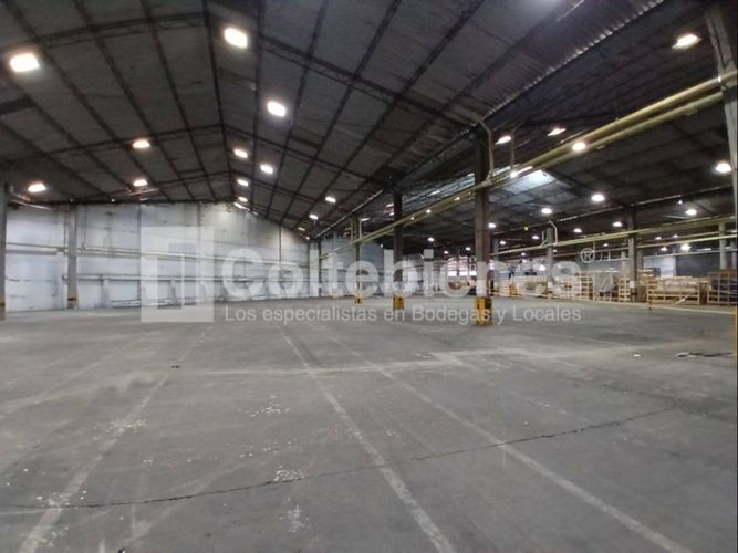 Bodega en arriendo en Zona Industrial No. 1, Itagüí · foto 11 de 24