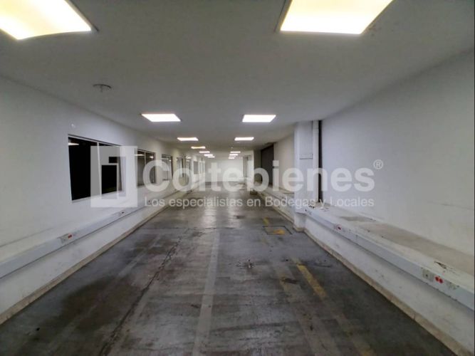 Bodega en arriendo en Zona Industrial No. 1, Itagüí · foto 18 de 24