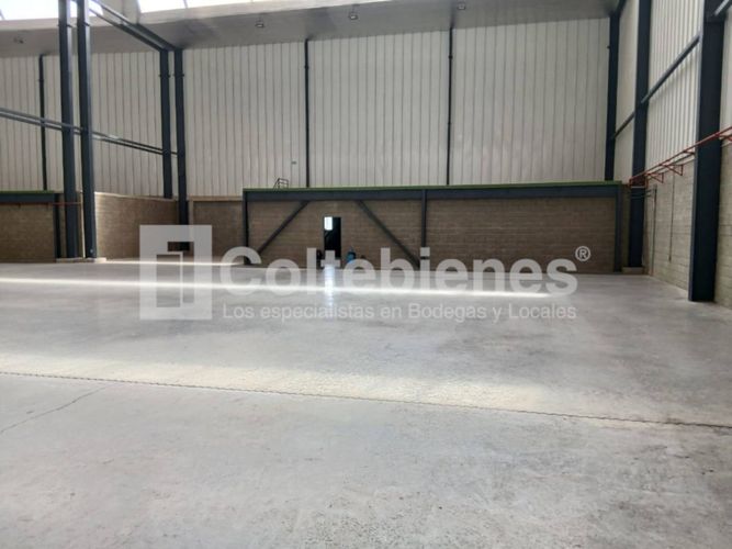Bodega en arriendo en Machado, Copacabana, 2160 m² · foto 7 de 18