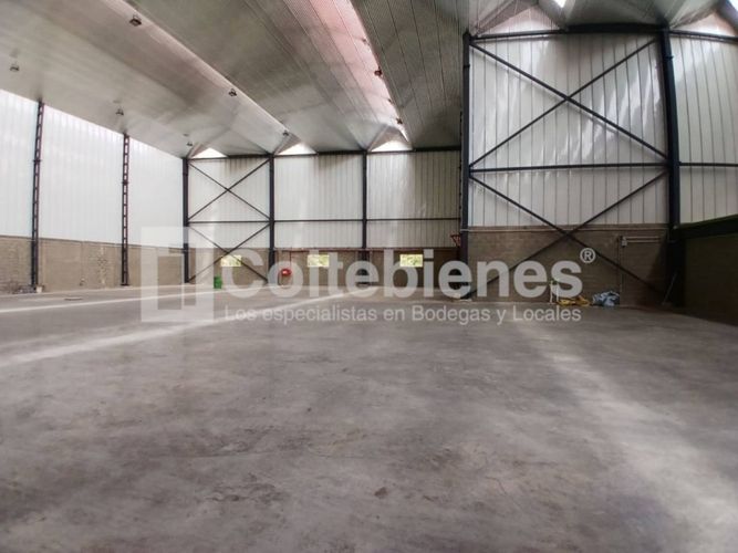 Bodega en arriendo en Machado, Copacabana, 2160 m² · foto 13 de 18