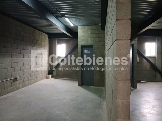 Bodega en arriendo en Machado, Copacabana, 2160 m² · foto 14 de 18
