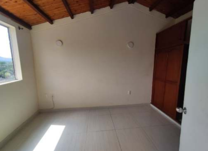 Apartamento de 4 alcobas en venta en Sena, Floridablanca, 70 m² · foto 5 de 9
