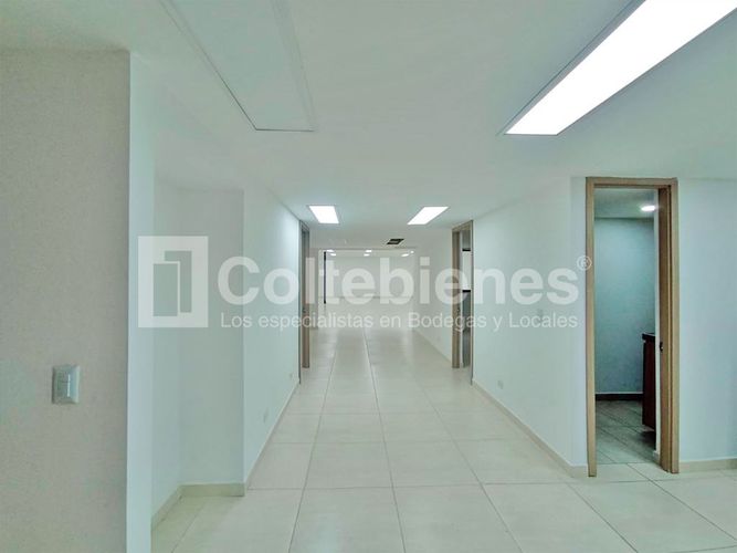 Local en arriendo en La Castellana, Medellín, 300 m² · foto 6 de 20