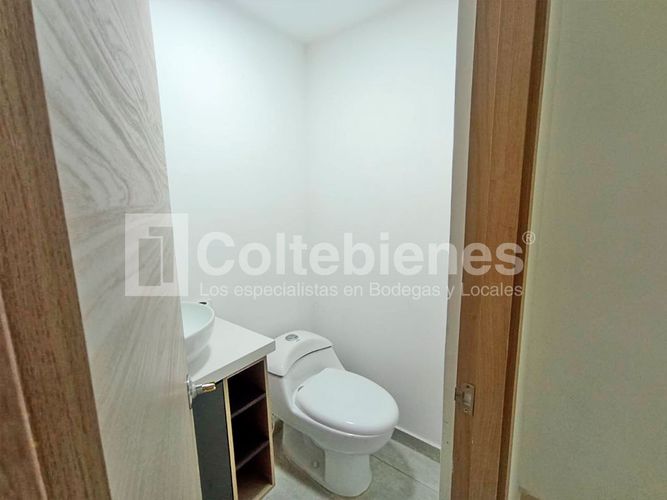 Local en arriendo en La Castellana, Medellín, 300 m² · foto 12 de 20