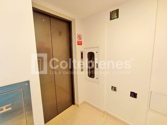 Local en arriendo en La Castellana, Medellín, 300 m² · foto 19 de 20