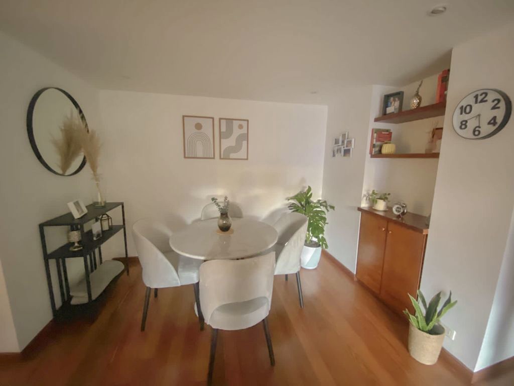 Apartamento en venta en Los Rosales, Bogotá · foto 2 de 17