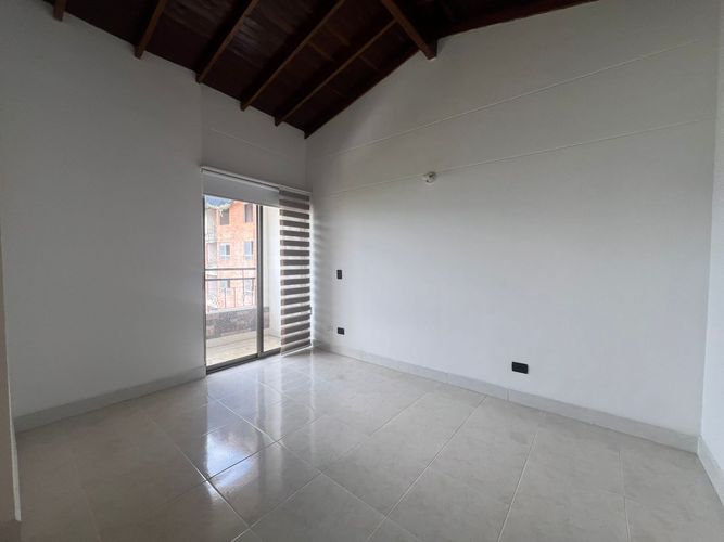 Apartamento de 3 alcobas en arriendo en El Poblado, Medellín, 158 m² · foto 9 de 20