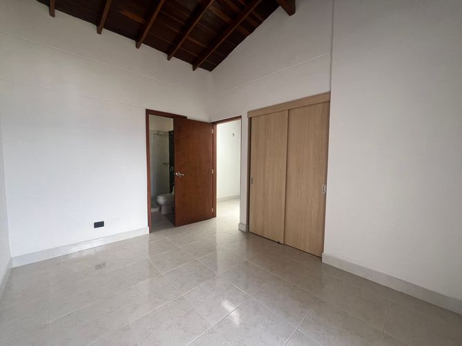 Apartamento de 3 alcobas en arriendo en El Poblado, Medellín, 158 m² · foto 11 de 20