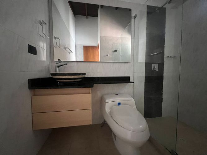Apartamento de 3 alcobas en arriendo en El Poblado, Medellín, 158 m² · foto 17 de 20