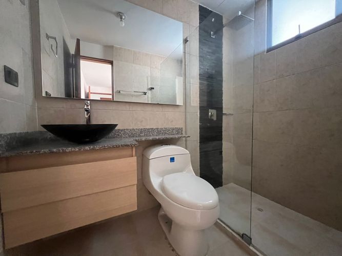 Apartamento de 3 alcobas en arriendo en El Poblado, Medellín, 158 m² · foto 19 de 20