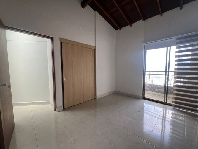 Apartamento de 3 alcobas en arriendo en El Poblado, Medellín, 158 m² · foto 15 de 20