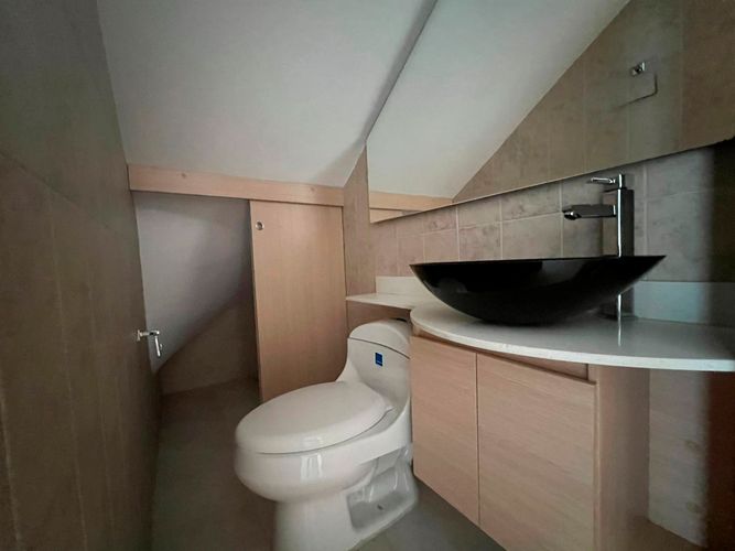 Apartamento de 3 alcobas en arriendo en El Poblado, Medellín, 158 m² · foto 18 de 20