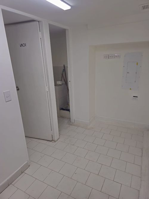 Local en arriendo en El Poblado, Medellín, 38 m² · foto 5 de 7