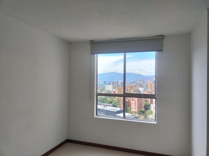 Apartamento de 2 alcobas en venta en El Poblado, Medellín, 71 m² · foto 9 de 16