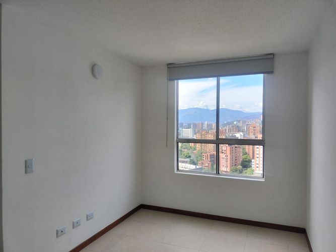 Apartamento de 2 alcobas en venta en El Poblado, Medellín, 71 m² · foto 6 de 16