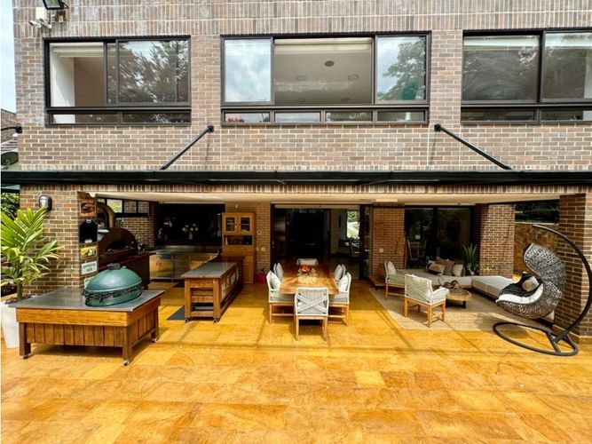 Casa de 5 alcobas en venta en Altos Del Poblado, Medellín, 528 m² · foto 10 de 24