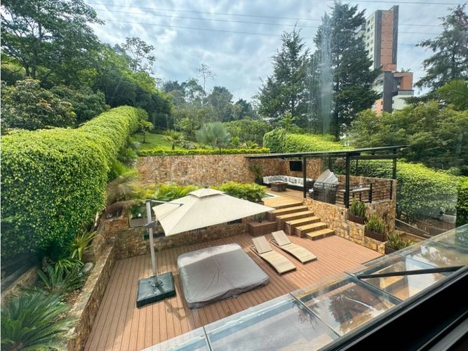 Casa de 5 alcobas en venta en Altos Del Poblado, Medellín, 528 m² · foto 12 de 24