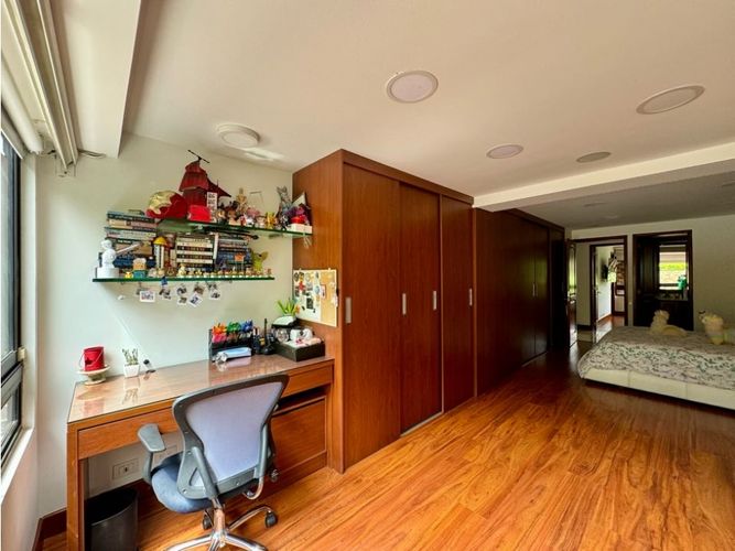 Casa de 5 alcobas en venta en Altos Del Poblado, Medellín, 528 m² · foto 15 de 24