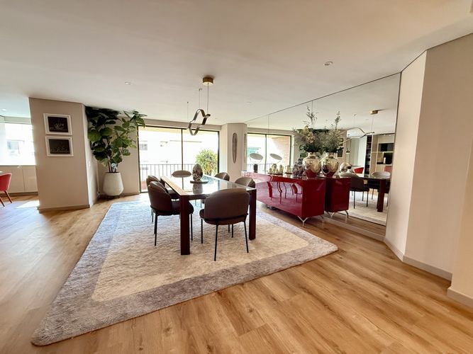Apartamento de 3 alcobas en venta en La Cabrera, Bogotá, 420 m² · foto 3 de 24