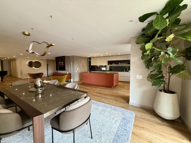 Apartamento de 3 alcobas en venta en La Cabrera, Bogotá, 420 m² · foto 4 de 24