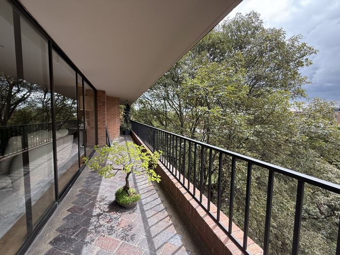 Apartamento de 3 alcobas en venta en La Cabrera, Bogotá, 420 m² · foto 8 de 24