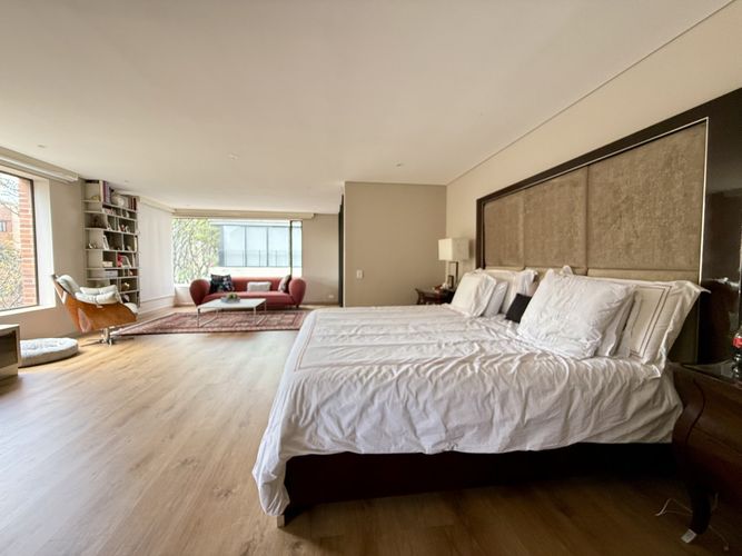 Apartamento de 3 alcobas en venta en La Cabrera, Bogotá, 420 m² · foto 16 de 24