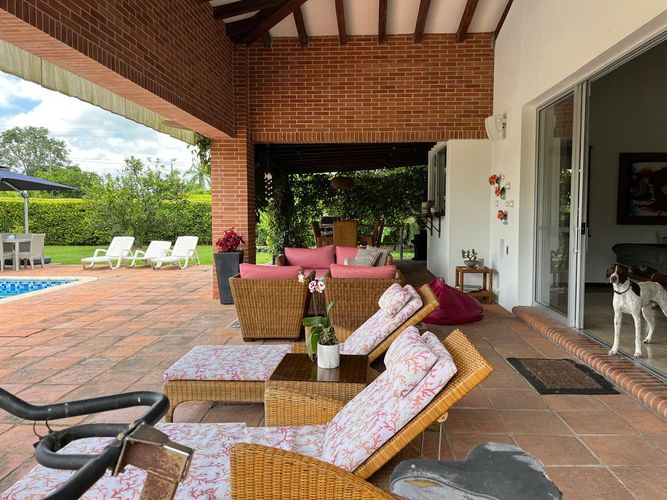 Casa de 4 alcobas en venta en El Guayabo, Armenia, 450 m² · foto 5 de 24