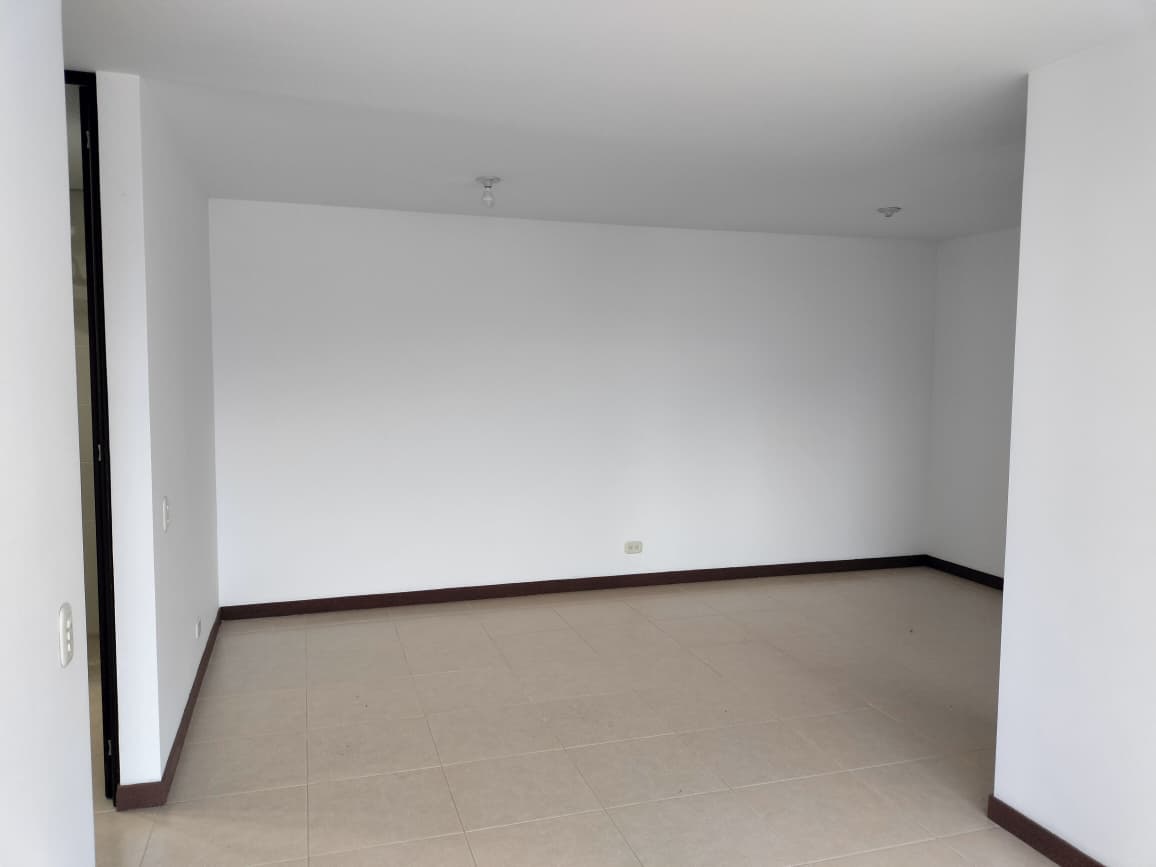 Apartamento en arriendo en El Poblado, Medellín · foto 10 de 15