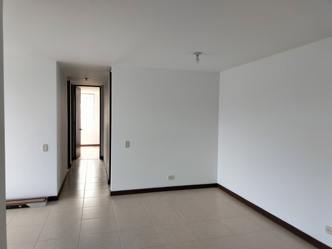 Apartamento en arriendo en El Poblado, Medellín · foto 9 de 15