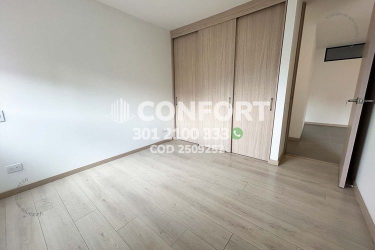 Apartamento de 3 alcobas en arriendo en Loma De Las Brujas, Envigado, 118 m² · foto 4 de 24