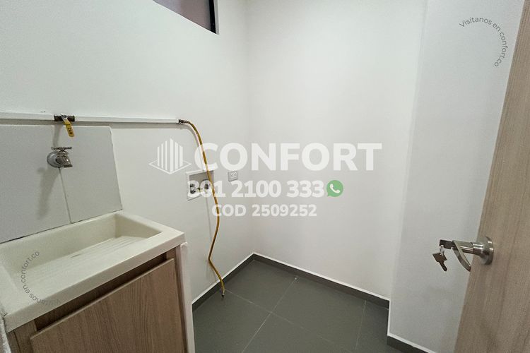 Apartamento de 3 alcobas en arriendo en Loma De Las Brujas, Envigado, 118 m² · foto 18 de 24