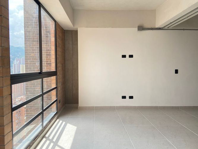 Apartamento de 1 alcoba en venta en Entre Amigos, Sabaneta, 46 m² · foto 2 de 15