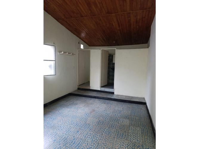 Casa de 3 alcobas en venta en Centro, Piedecuesta, 120 m² · foto 2 de 24