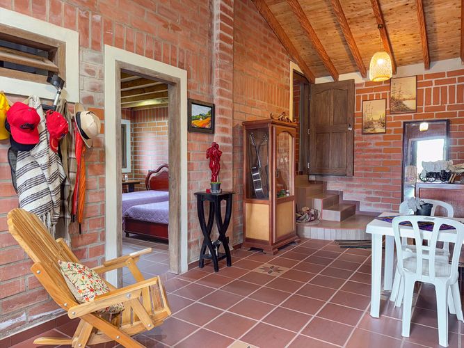Finca en venta en La Alhambra, El Carmen de Viboral, 220 m² · foto 8 de 24