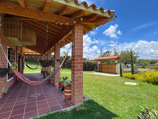 Finca en venta en La Alhambra, El Carmen de Viboral, 220 m² · foto 21 de 24