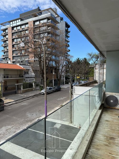 Amplio apartamento de 1 dormitorio totalmente equipado a Pasos del Golf!!! · Foto 4