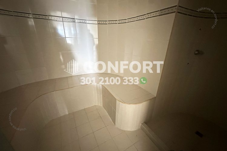 Apartamento de 3 alcobas en arriendo en Los Parra, Medellín, 170 m² · foto 22 de 24