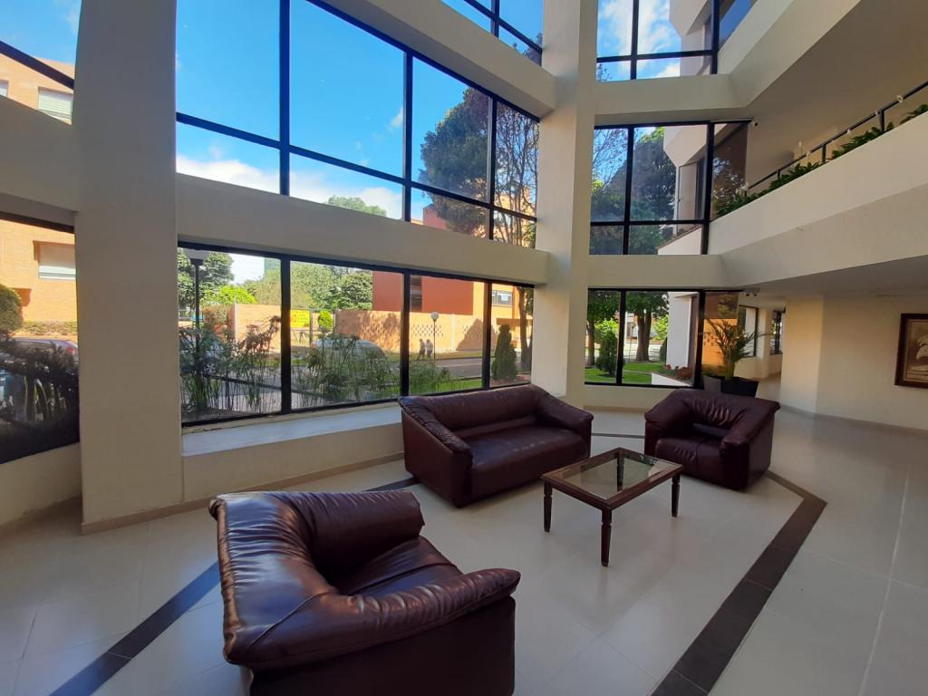 Apartamento en venta en Santa Barbara, Bogotá · foto 2 de 24