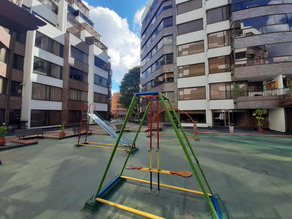 Apartamento en venta en Santa Barbara, Bogotá · foto 5 de 24