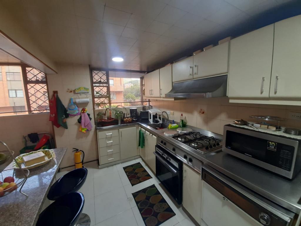 Apartamento en venta en Santa Barbara, Bogotá · foto 11 de 24