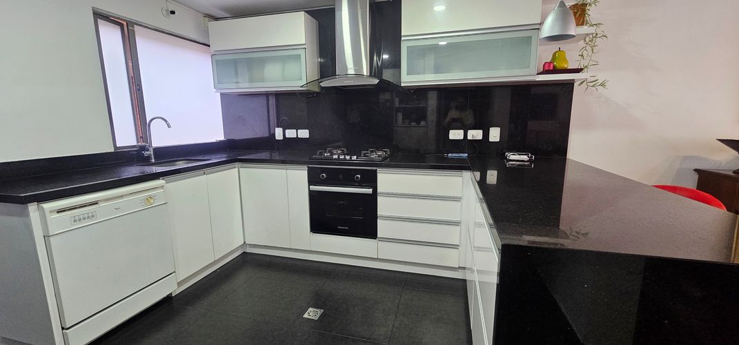 Apartamento en venta en Santa Barbara Occidental, Bogotá · foto 8 de 20