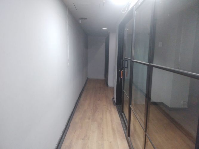 Bodega en arriendo en Cristo Rey, Medellín, 18 m² · foto 2 de 12