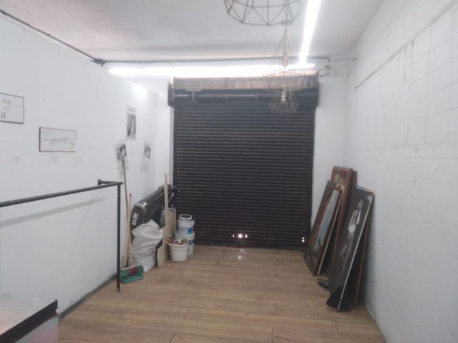 Bodega en arriendo en Cristo Rey, Medellín, 18 m² · foto 9 de 12