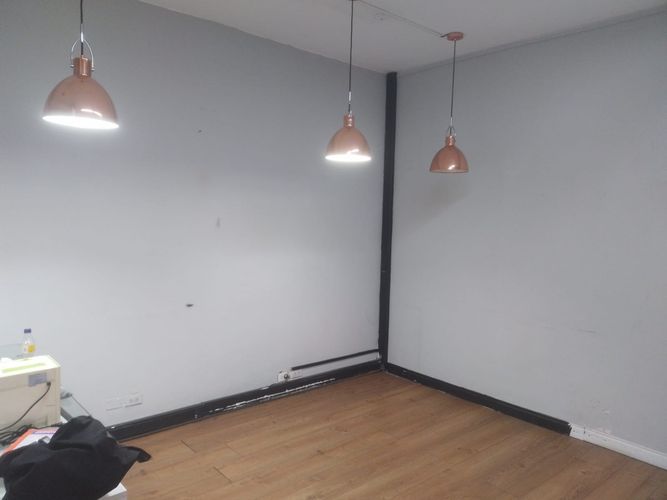 Bodega en arriendo en Cristo Rey, Medellín, 18 m² · foto 8 de 12