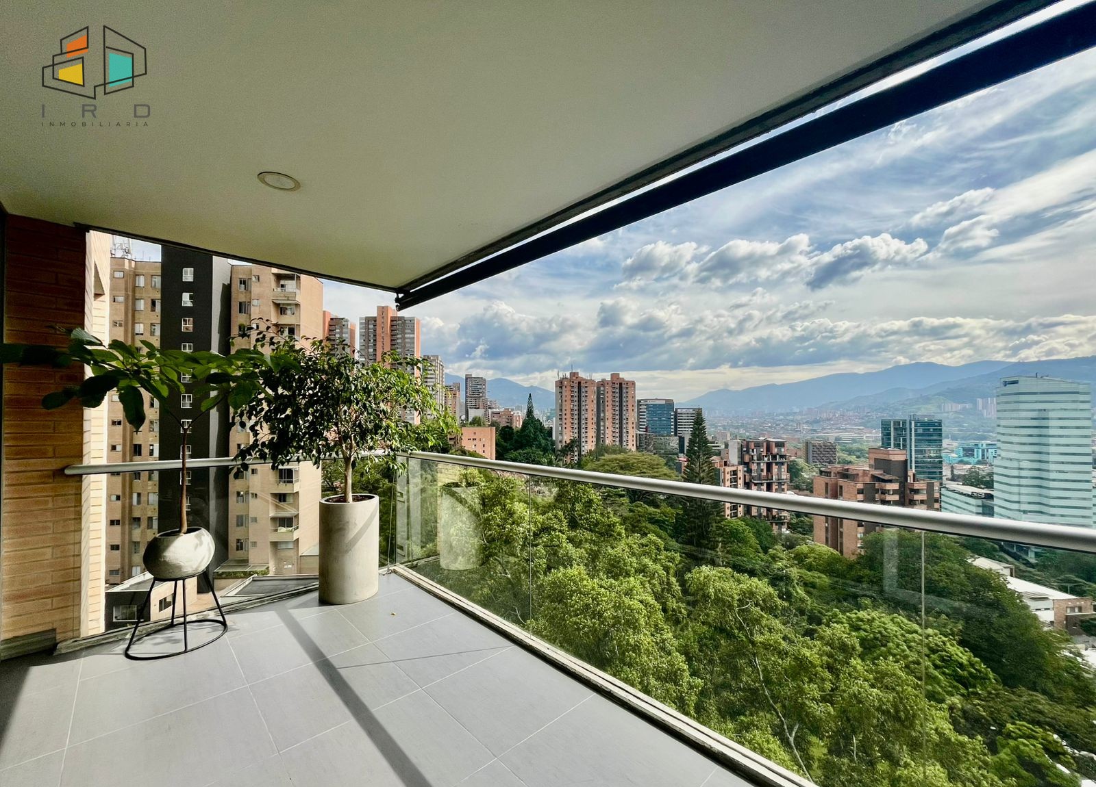 Apartamento en arriendo en Castropol, Medellín · foto 4 de 24