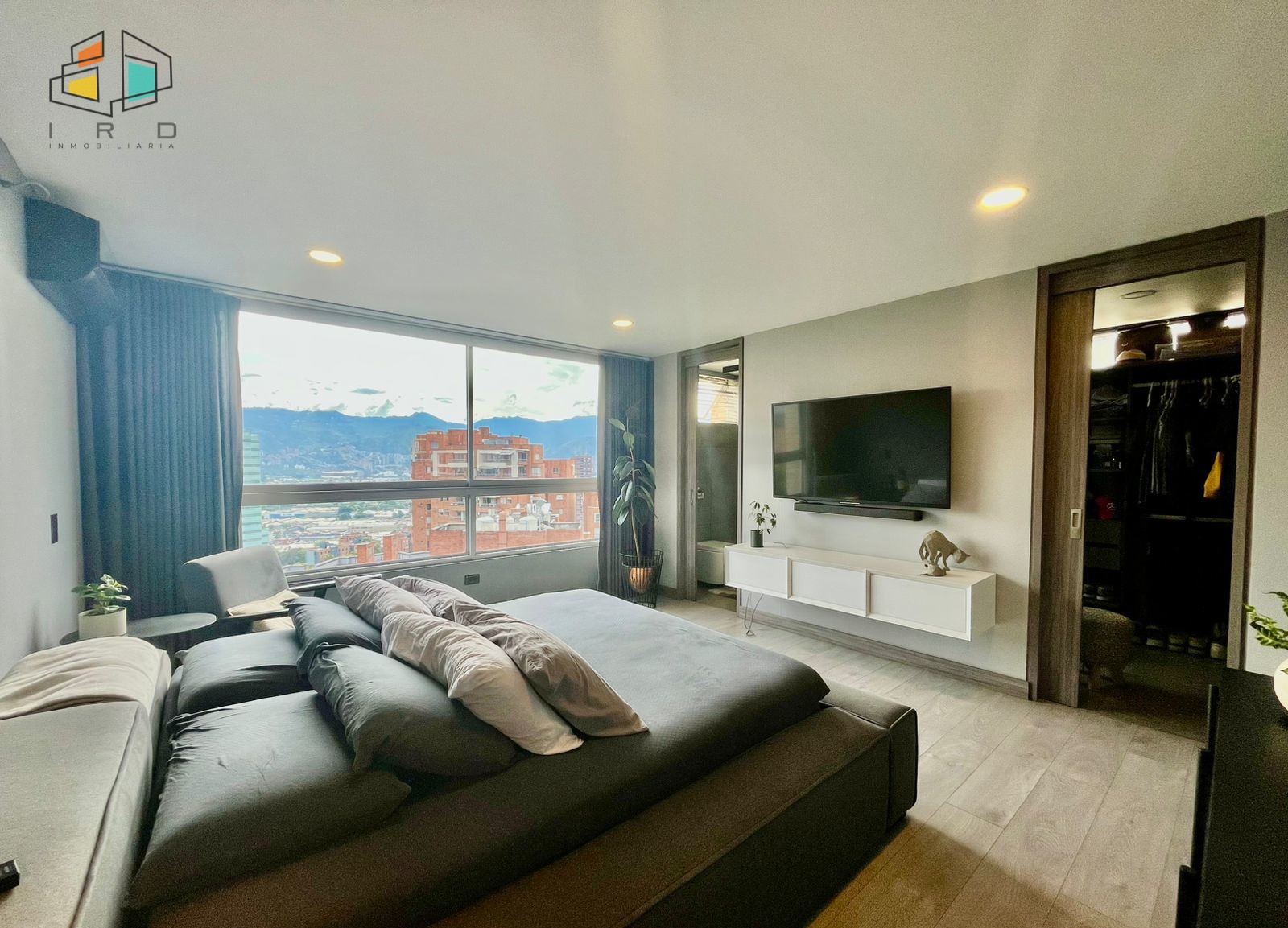 Apartamento en arriendo en Castropol, Medellín · foto 9 de 24